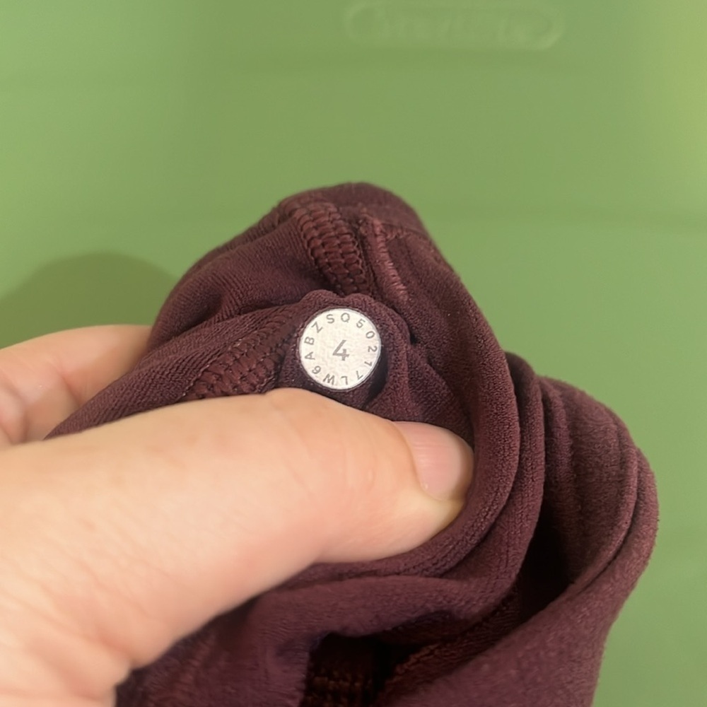 Lululemon Maroon Cropped Leggings Size 4 - Picture 5 of 5